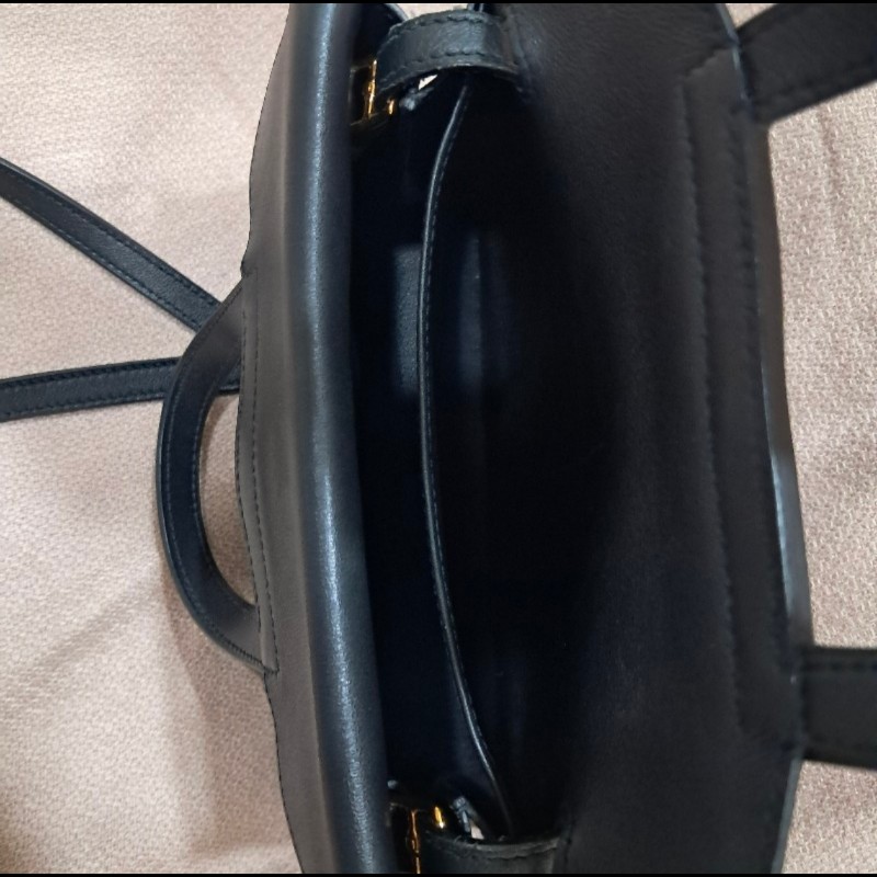 Hermes Halzan mini 黑金 SWIFT皮
黑色金扣-3