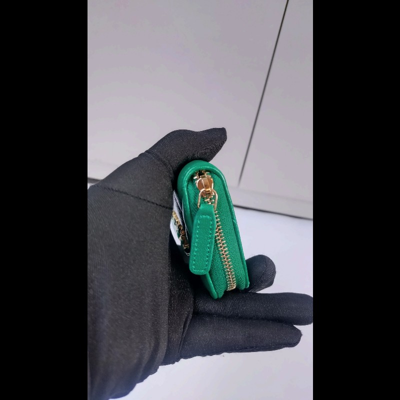 Chanel 19系列綠皮革拉鍊短夾-4