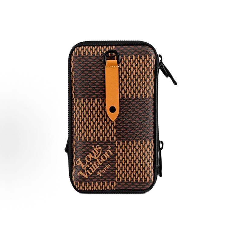 LV x NIGO 聯名限定款 經典格紋烏龜斜挎包 尺寸約長11cm 寬3.5cm 高19cm-5