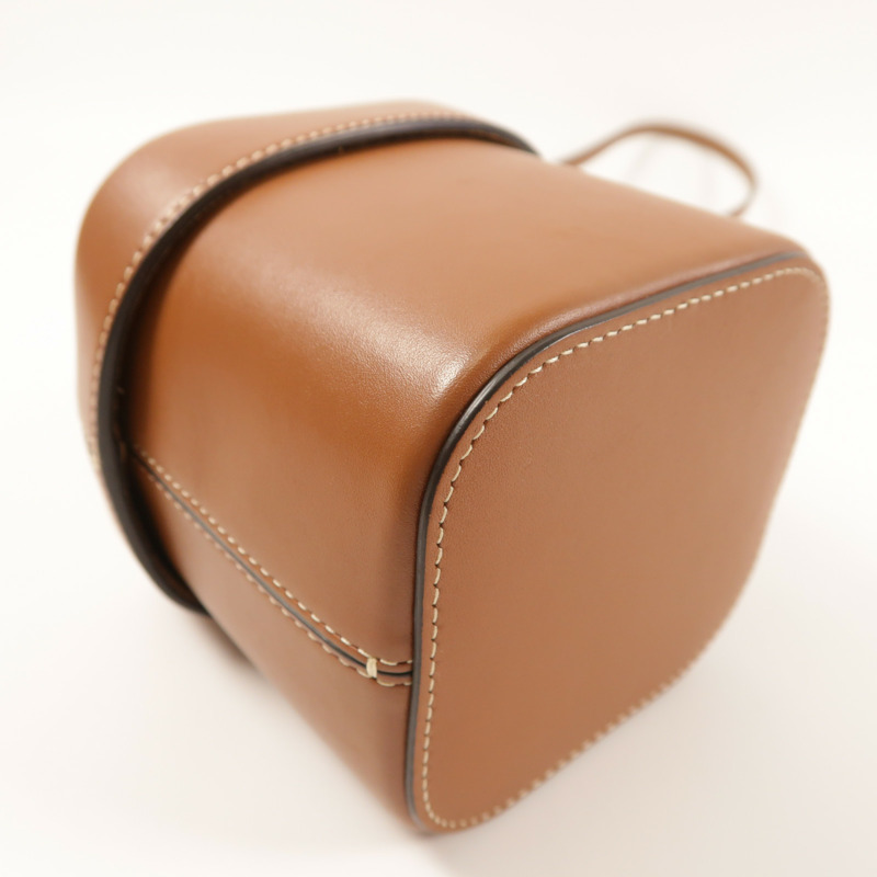 CELINE 牛皮皮革Cuir Triomphe Box Small金扣肩背袋-10