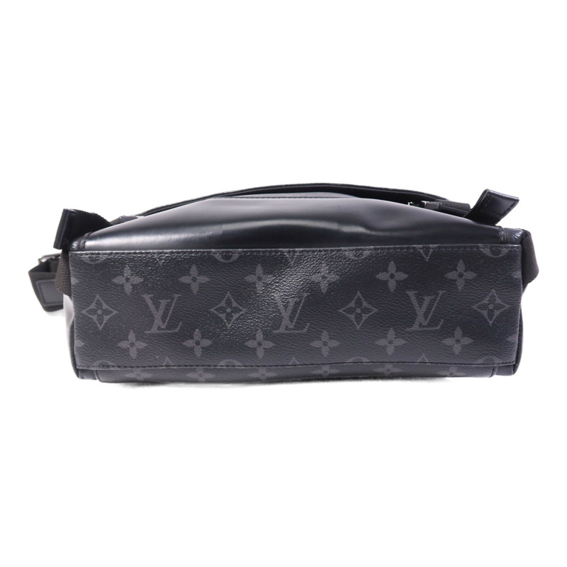 LOUIS VUITTON Monogram Eclipse Messenger PM Voyager銀扣肩背袋-3