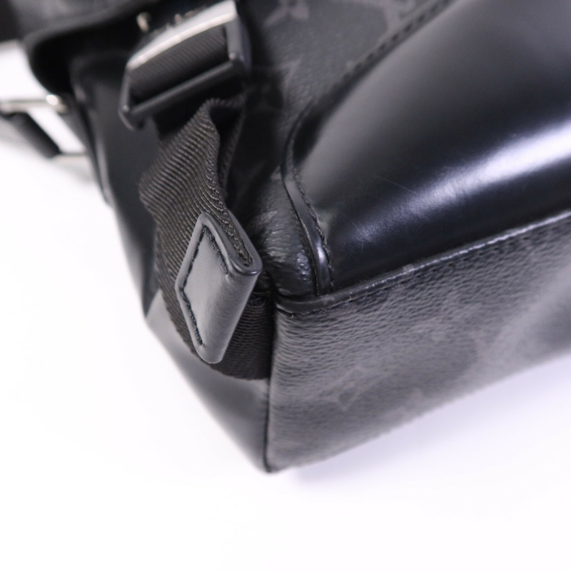 LOUIS VUITTON Monogram Eclipse Messenger PM Voyager銀扣肩背袋-12
