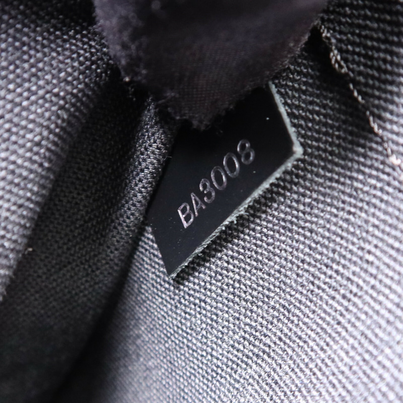 LOUIS VUITTON Taiga Andrei銀扣肩背袋-7