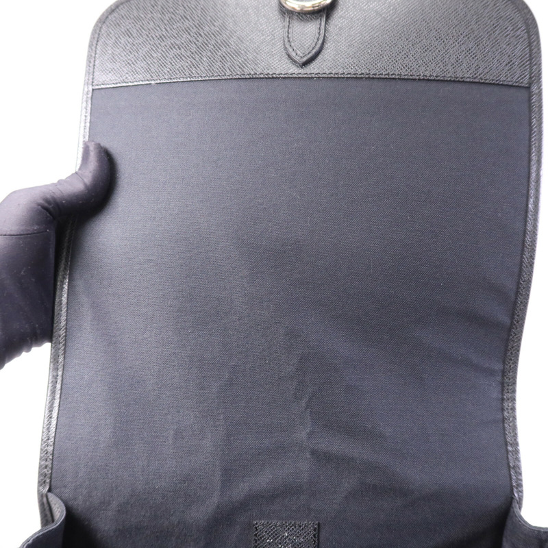 LOUIS VUITTON Taiga Andrei銀扣肩背袋-14