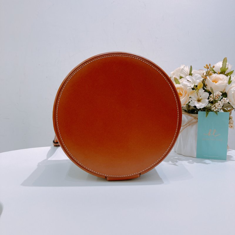 TW4754 Celine賽琳 經典印花牛皮革圓筒中號 Medium Triomphe Canvas Tambour Crossbody Bag-5