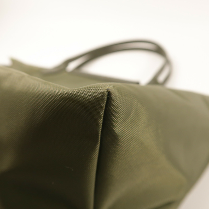 Longchamp 尼龍Handbag銀扣手挽袋-10