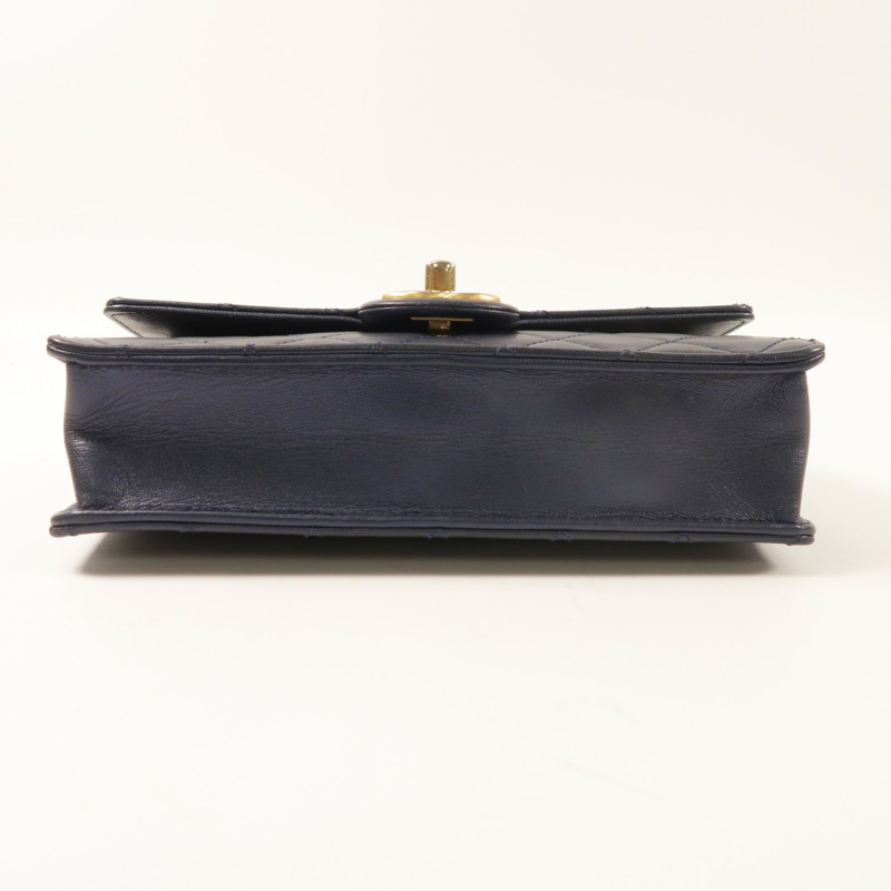 CHANEL 牛皮皮革Chain Shoulder金扣鏈帶肩背袋-3