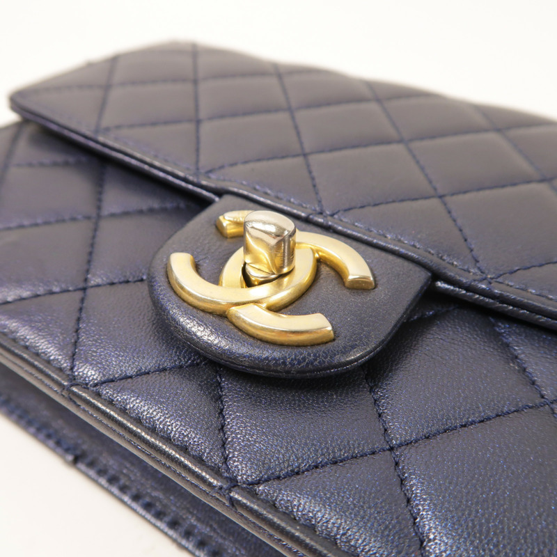 CHANEL 牛皮皮革Chain Shoulder金扣鏈帶肩背袋-8