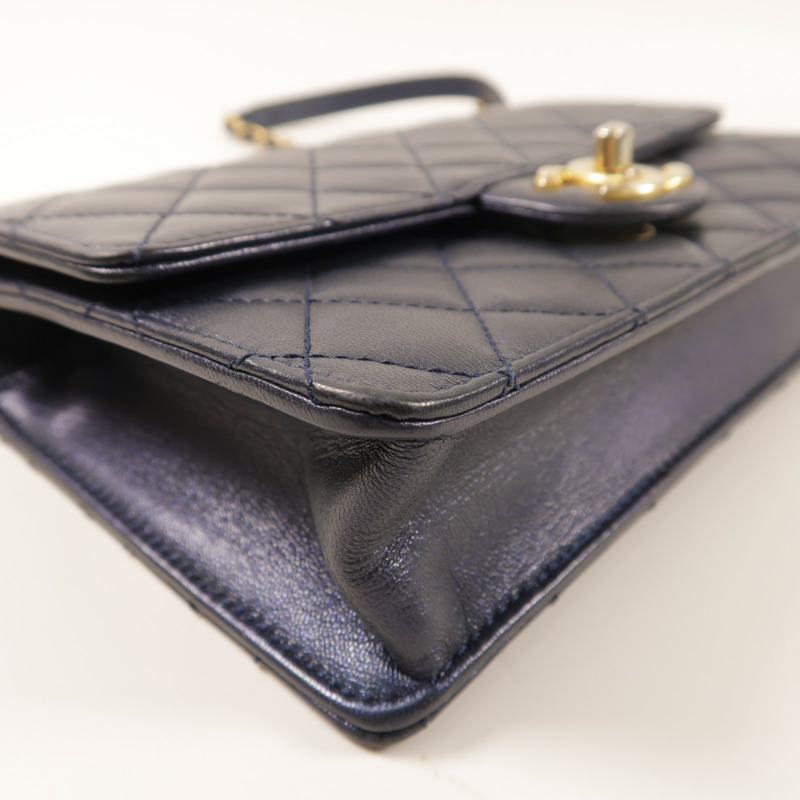 CHANEL 牛皮皮革Chain Shoulder金扣鏈帶肩背袋-9