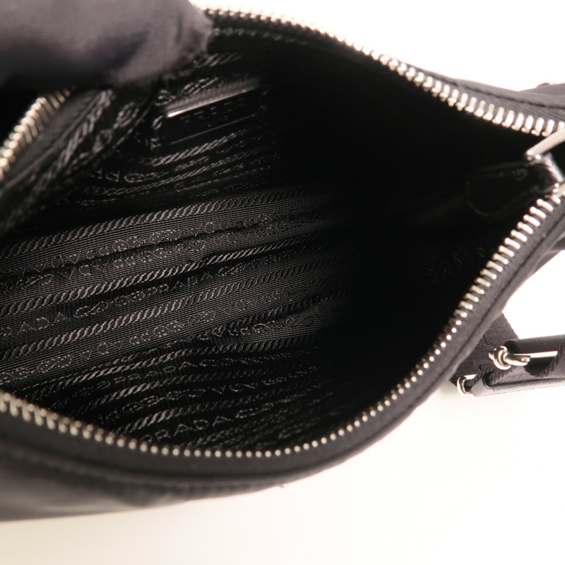 PRADA 尼龍Re-Edition 2005銀扣鏈帶肩背袋-4