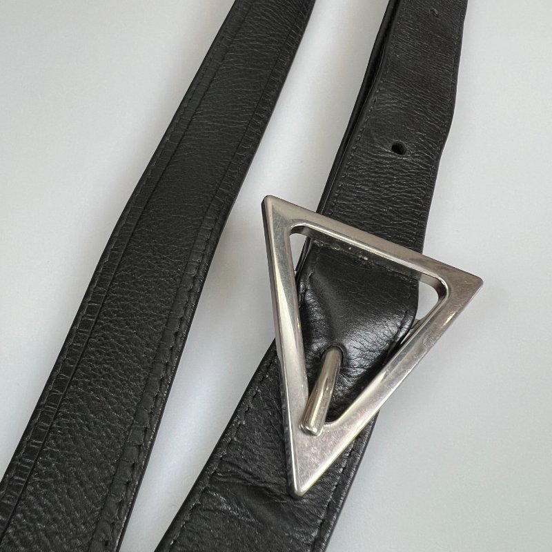 BV 黑油蠟皮CASSETTE 15格肩背包-8