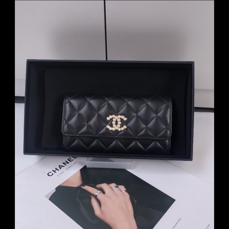 Chanel 珍珠雙C黑羊皮菱格下蓋中夾-0