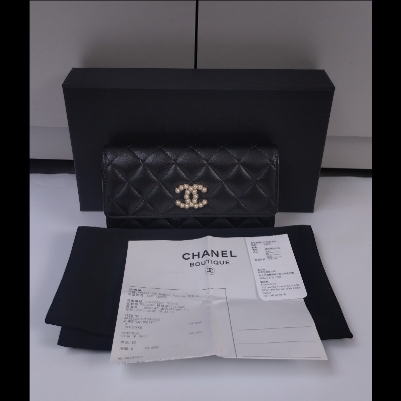 Chanel 珍珠雙C黑羊皮菱格下蓋中夾-1