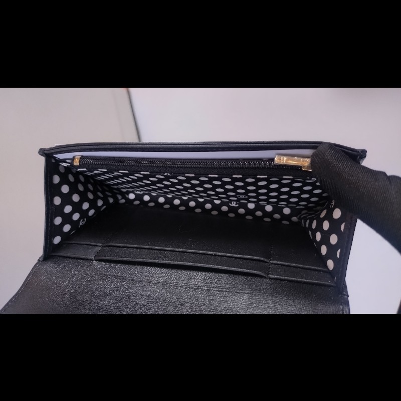 Chanel 珍珠雙C黑羊皮菱格下蓋中夾-11