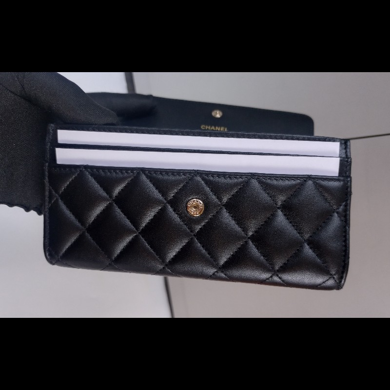 Chanel 珍珠雙C黑羊皮菱格下蓋中夾-12