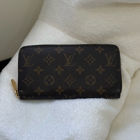 Lv經典老花拉鏈長夾