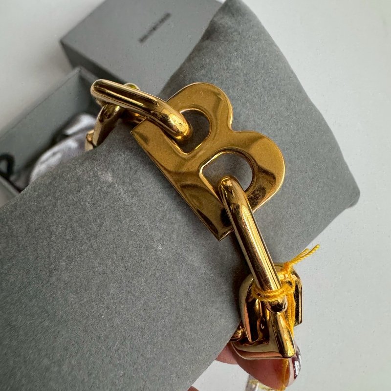 🎉盒、防塵套 穿搭必入 BALENCIAGA 金色字母手環-9