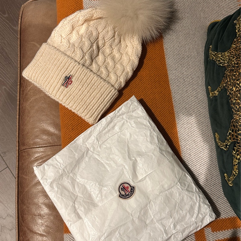 Moncler Grenoble 頂級羊絨混紡狐狸毛球針織帽 (米白色)-3