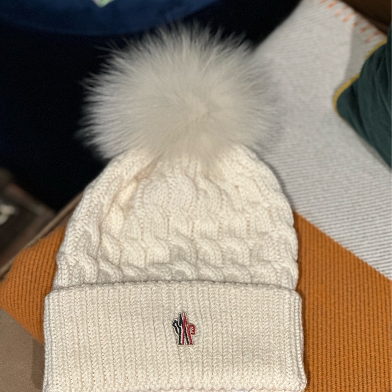 Moncler Grenoble 頂級羊絨混紡狐狸毛球針織帽 (米白色)-4