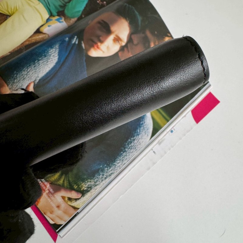 💝顏色超百搭❗全網最低 Celine 黑色亮面皮革拉鍊短夾-10