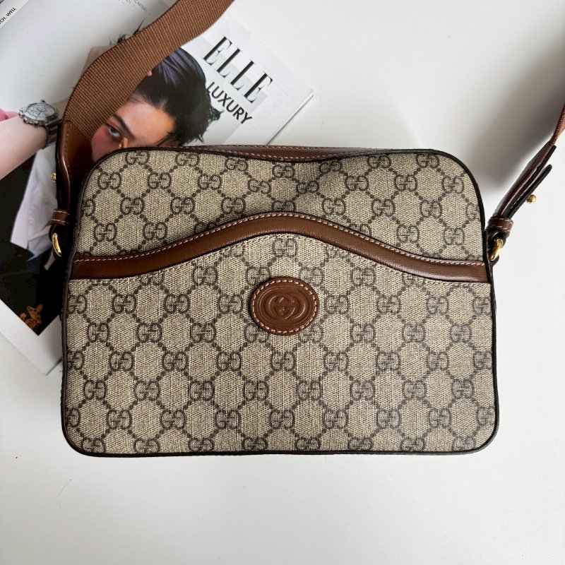 💖不買會後悔‼️超百搭 烏木色拼棕色經典花紋斜背包-1