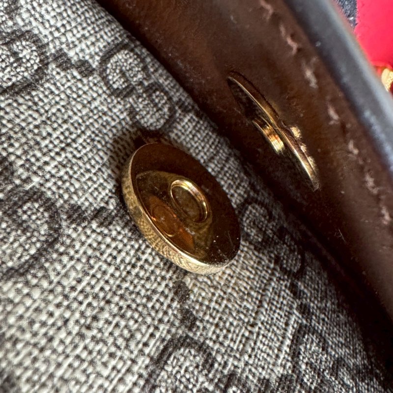 💖不買會後悔‼️超百搭 烏木色拼棕色經典花紋斜背包-6