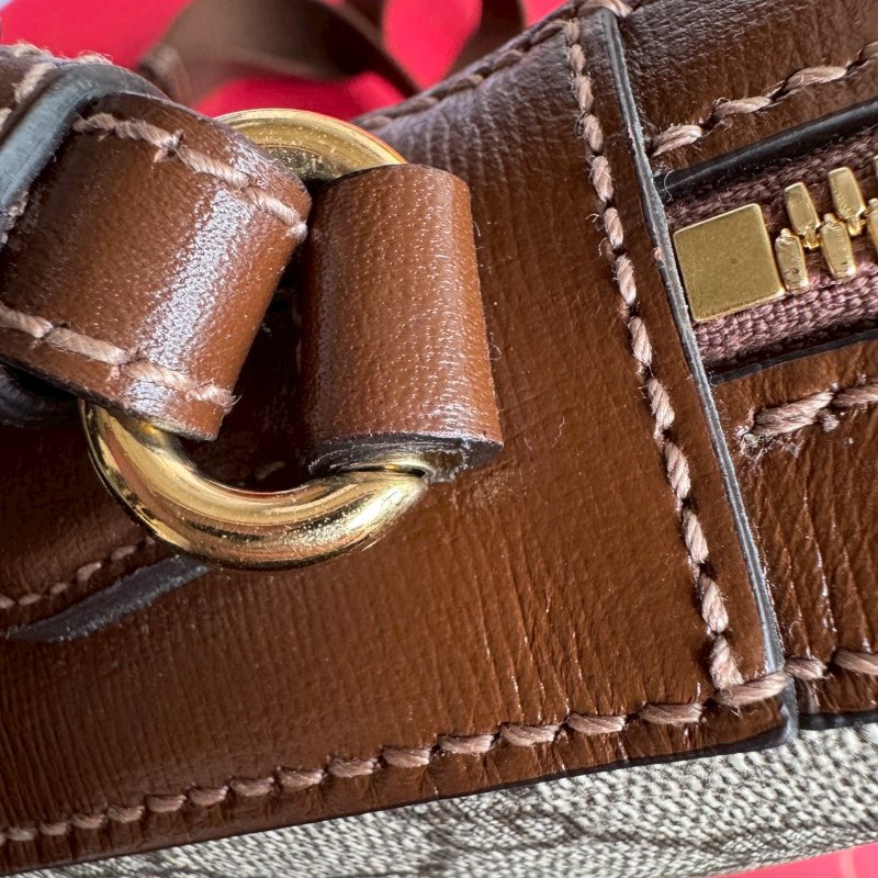 💖不買會後悔‼️超百搭 烏木色拼棕色經典花紋斜背包-8