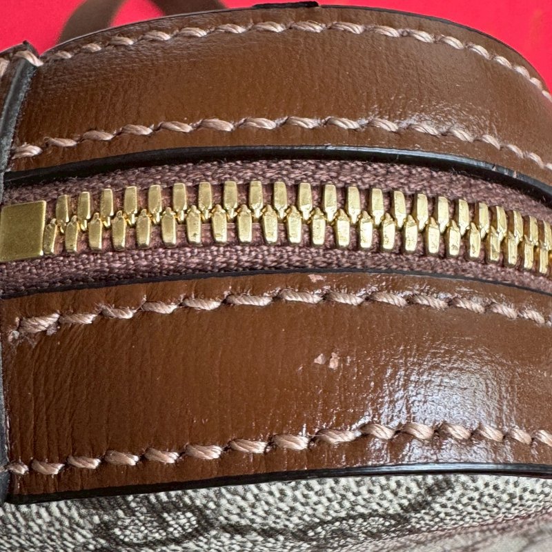 💖不買會後悔‼️超百搭 烏木色拼棕色經典花紋斜背包-12