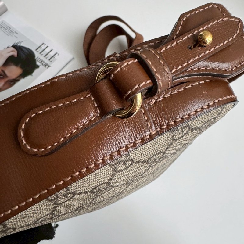 💖不買會後悔‼️超百搭 烏木色拼棕色經典花紋斜背包-16