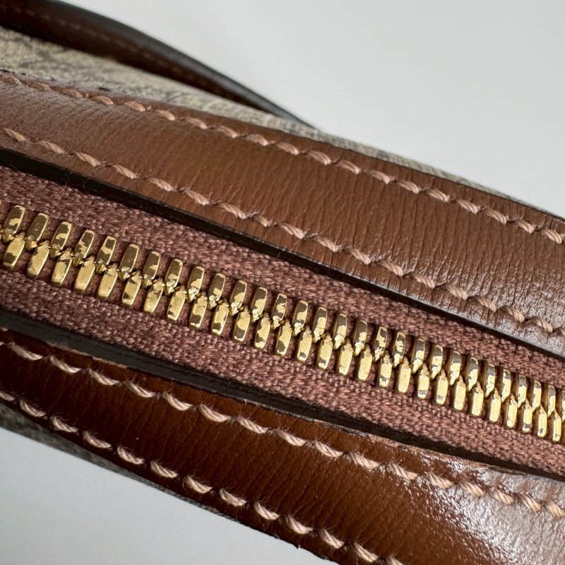 💖不買會後悔‼️超百搭 烏木色拼棕色經典花紋斜背包-21