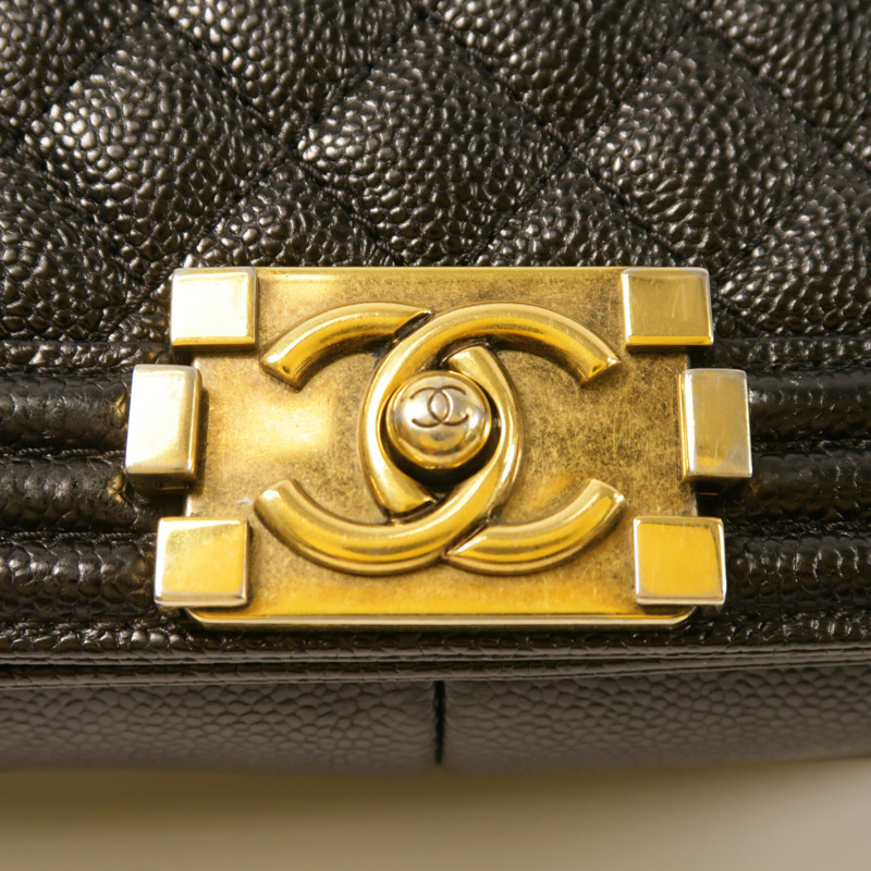 CHANEL 牛皮皮革Boy 25金扣肩背袋-7