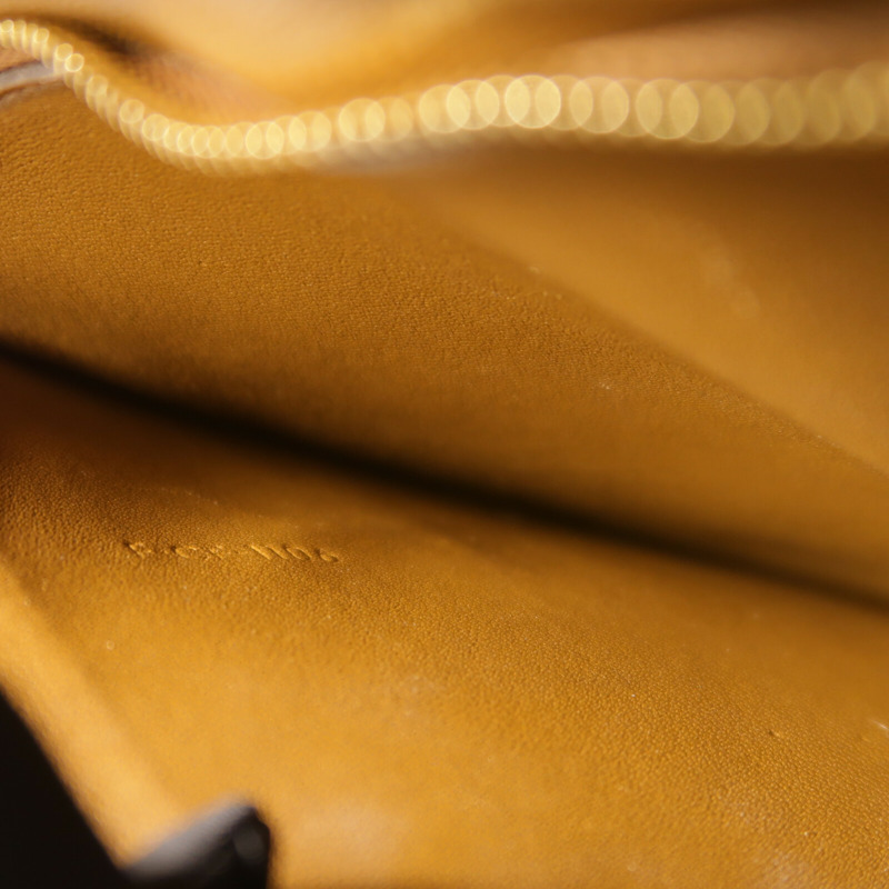 CELINE 牛皮皮革Classic Box金扣肩背袋-6