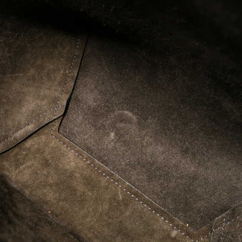 CELINE 牛皮皮革Sangle Bucket金扣肩背袋-12