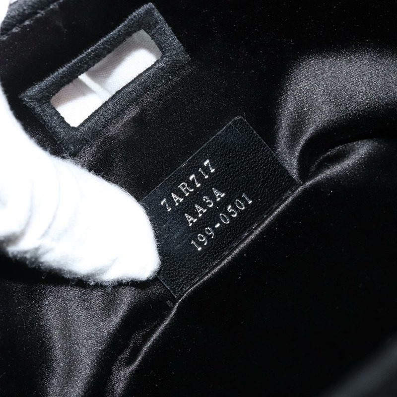 【日本直送】FENDI Zucca帆布Peek A Boo Defender單肩包 黑色銀色 正品 ARZ227V-11