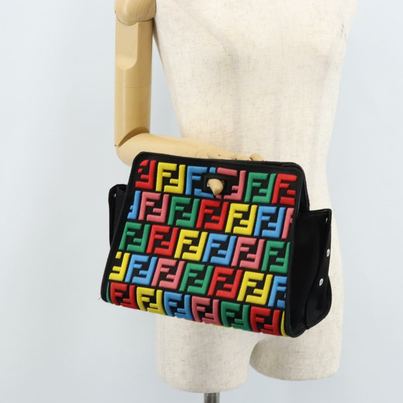 【日本直送】FENDI Zucca帆布Peek A Boo Defender單肩包 黑色銀色 正品 ARZ227V-18