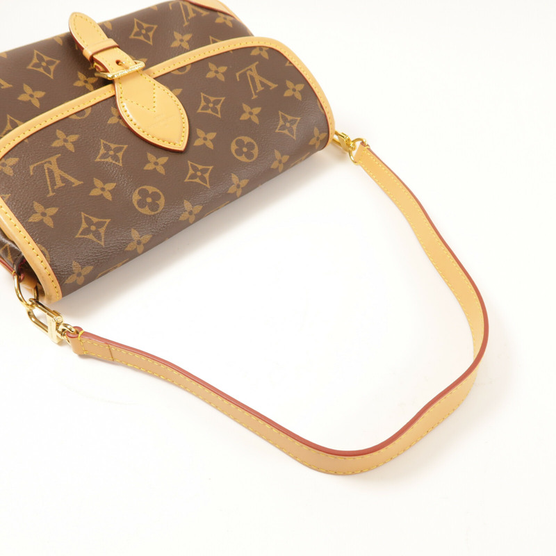 LOUIS VUITTON Monogram Diane金扣肩背袋-6