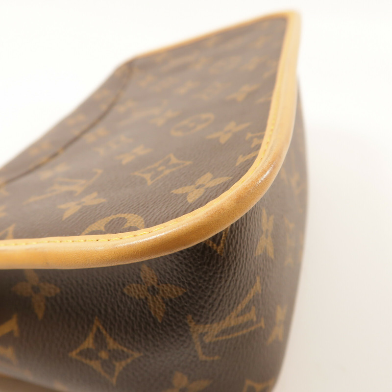 LOUIS VUITTON Monogram Diane金扣肩背袋-11