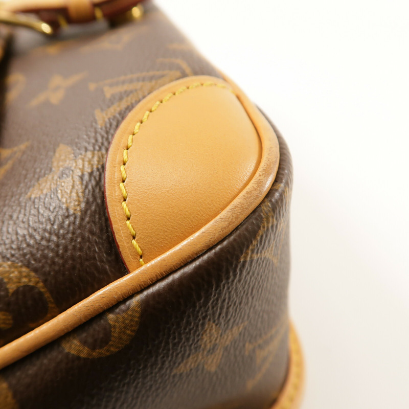 LOUIS VUITTON Monogram Diane金扣肩背袋-14