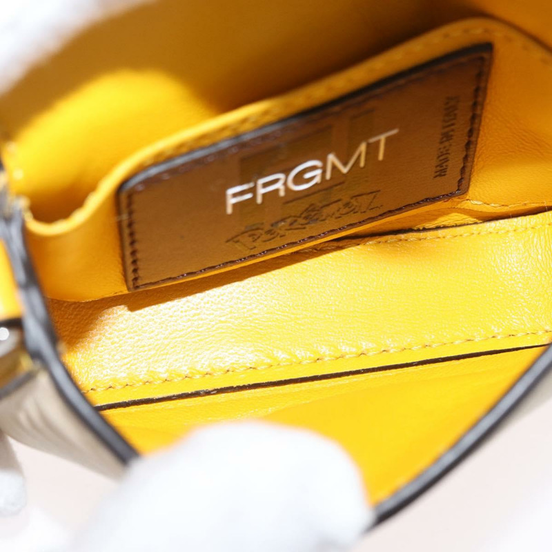 【日本直送】FENDI x FRGMT x POKMON 快龍迷你媽媽法國包 真皮 正品 167026SM-9