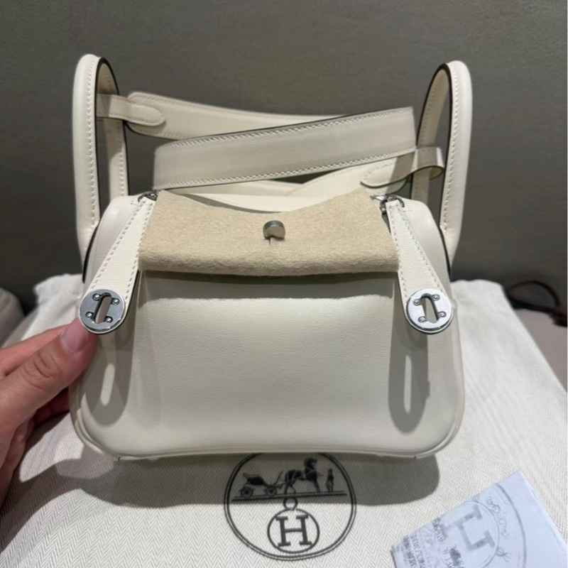 有購証✨ Hermes mini lindy奶油白銀扣拼芝麻色，B刻24年單-0
