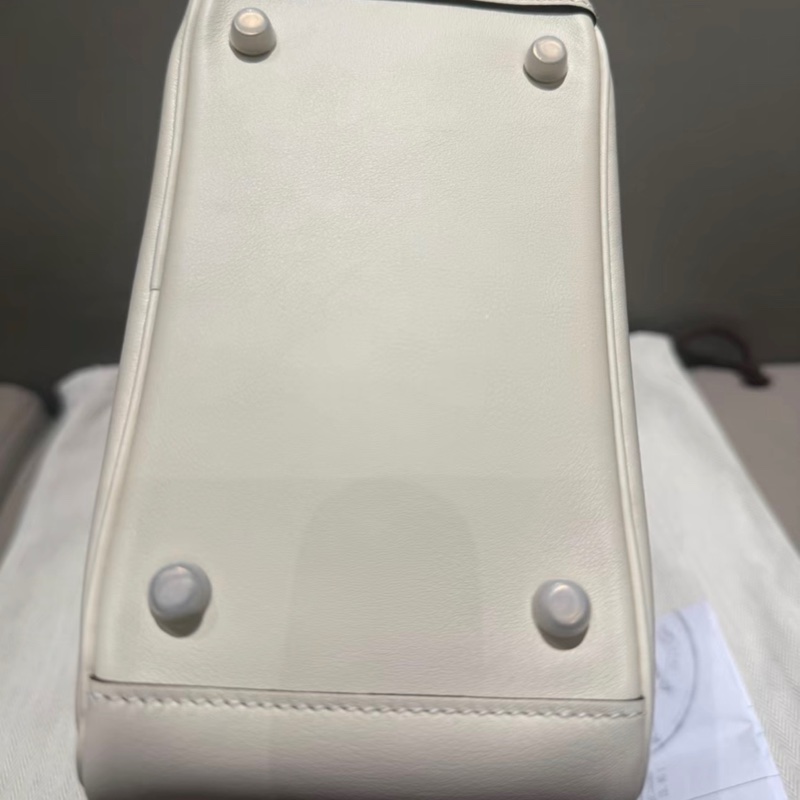 有購証✨ Hermes mini lindy奶油白銀扣拼芝麻色，B刻24年單-2