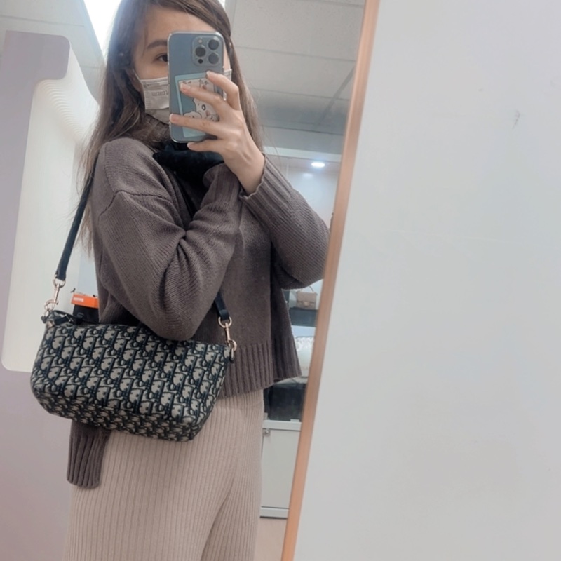 Dior diortravel nomad 藍色老花飯盒包/腋下包-11