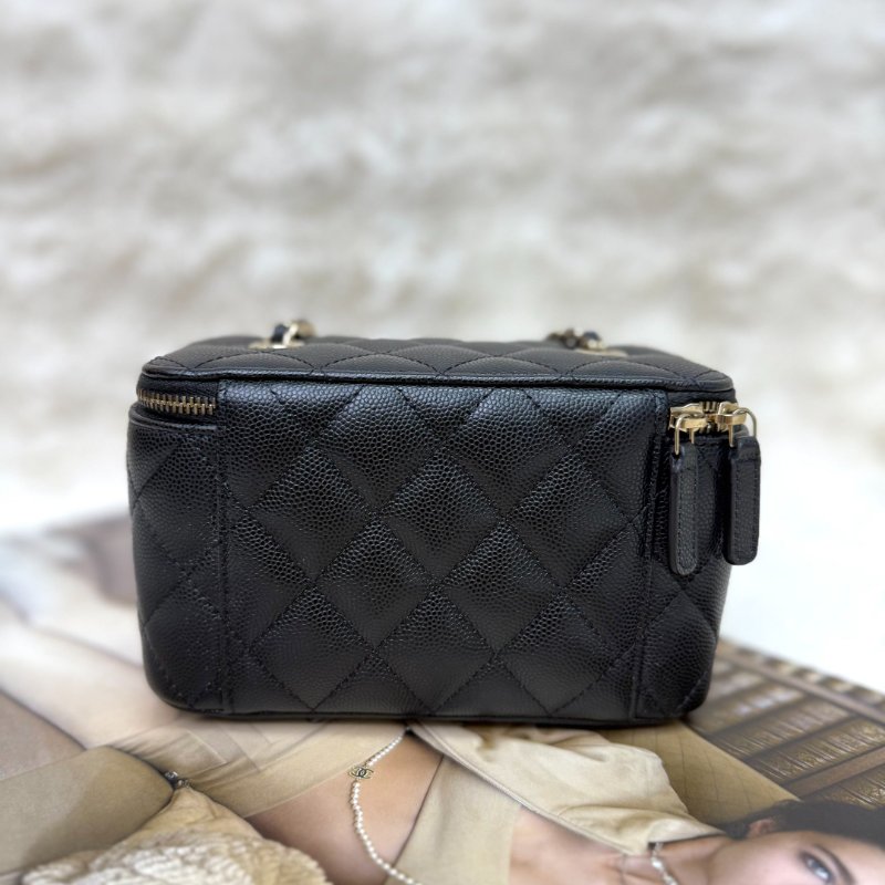 Chanel 黑金 化妆盒 荔枝紋牛皮-1