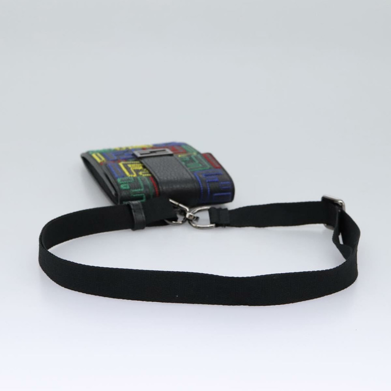 【日本直送】FENDI Zucca 帆布智慧型手機袋黑色正品 110673V-6