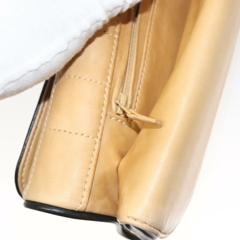 【日本直送】香奈兒 Choco Bar 手提包，羊皮，米色/黑色，CC 標誌，貨號 123516V-23