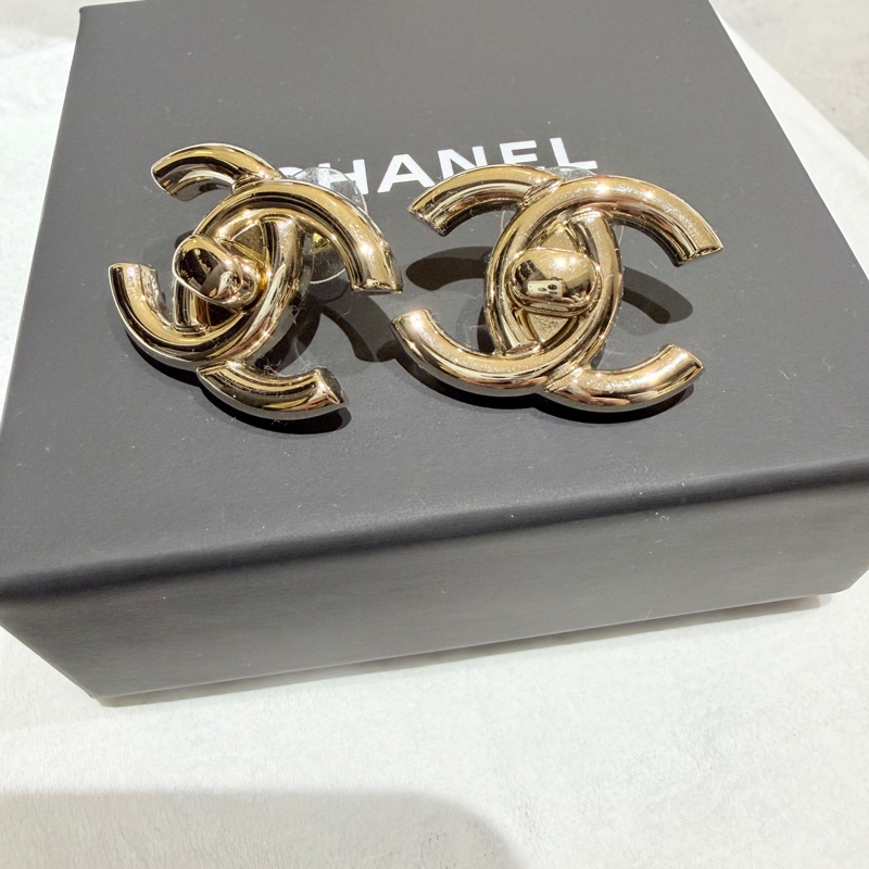 Chanel書包扣耳環-1