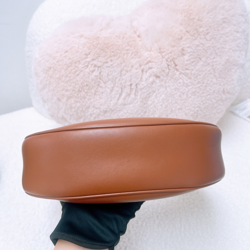 Celine ava 中號棕色鏈條腋下包-1