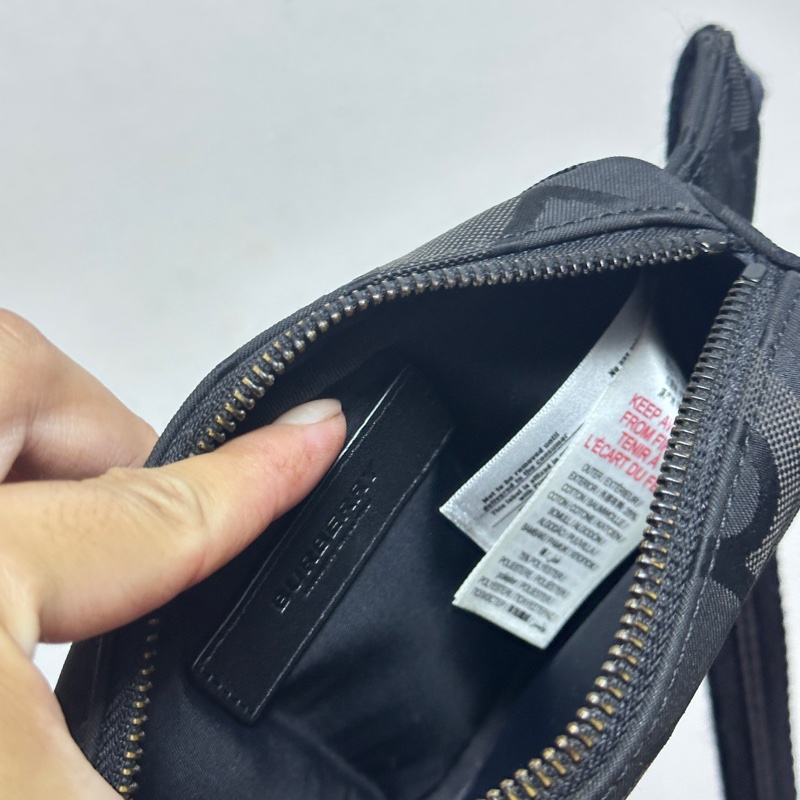 Burberry 巴寶莉 經典立體圓盤 LOGO Monogram 尼龍腰包/胸口包 (黑色/95新)-3