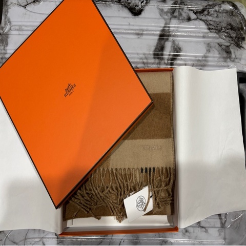 Hermès 男士圍巾