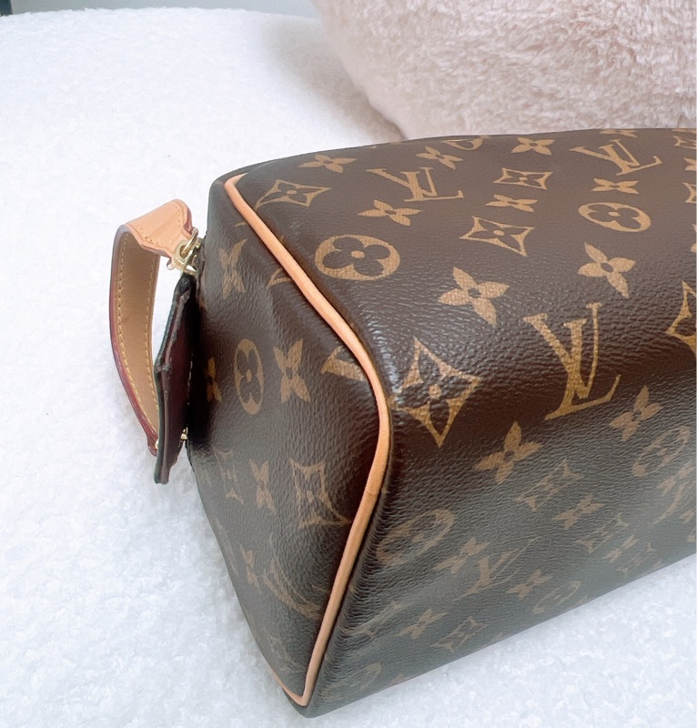 Lv dopp pouch 老花手拿包/收納袋-4